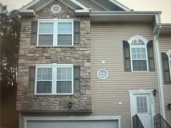 1212 Canterbury Dr, Imperial, PA 15126
