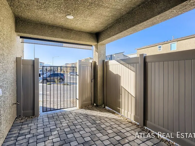 4479 Sapphire Moon Ave — Photo 26