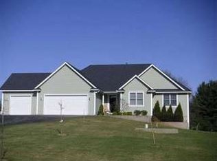 2852 Old Barn Rd, Traverse City, MI 49685