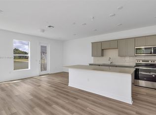 6104 Rancho Ln, Greenacres, FL 33415