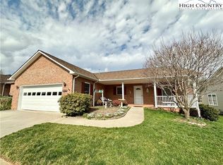 1232 Wexford Village Cir NE, Lenoir, NC 28645