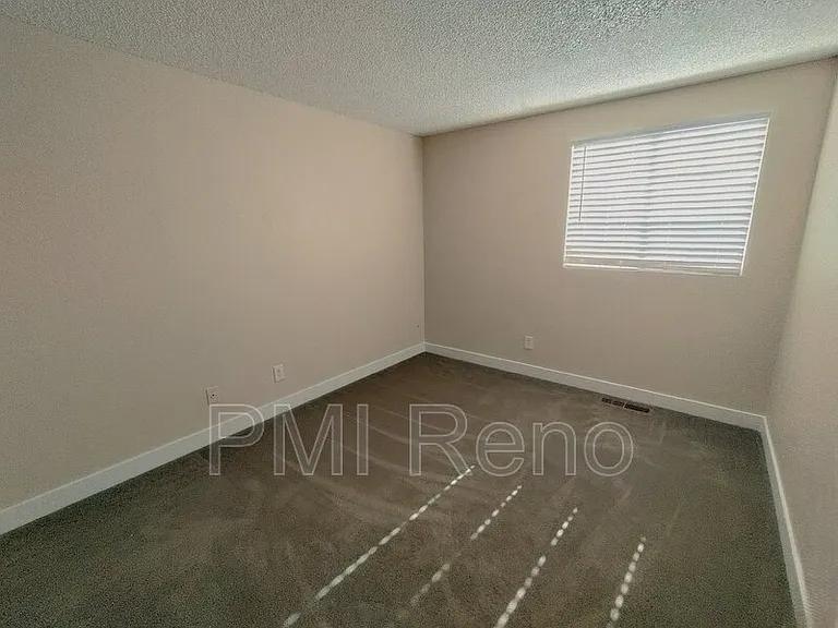 3042 Chilcoot Dr — Photo 10
