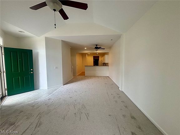 4th image of 404 River Glen Dr NE