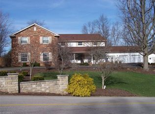 141 N Hills Dr, Parkersburg, WV 26104