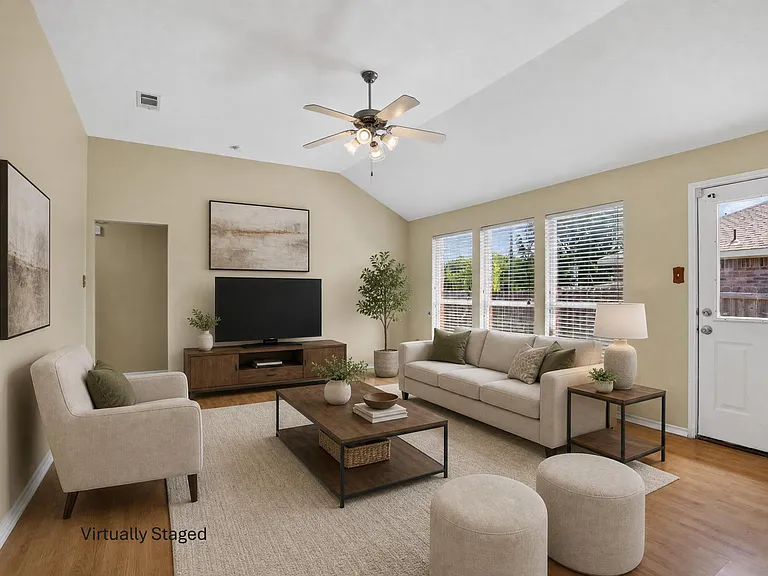 116 Meadow View Ln — Photo 3