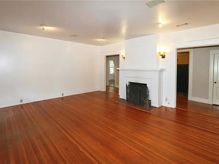 1305 Lorrain St — Photo 8