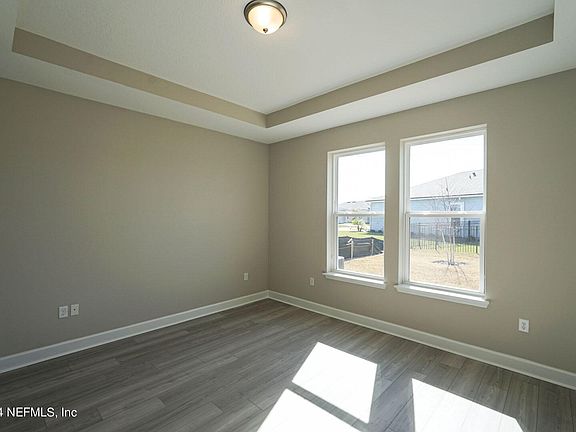 4th image of 37 AMBERWOOD Drive