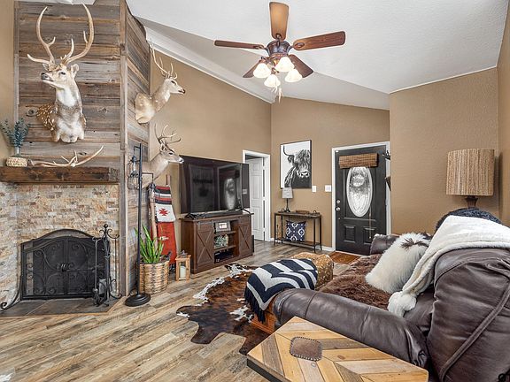 5th image of 15394 Lakeside Dr