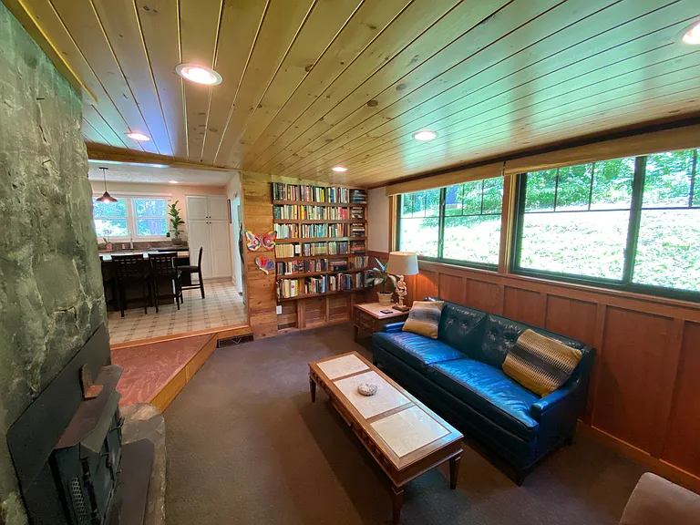 65 Walker Cove Rd — Photo 6