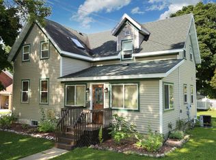 385 5th St, Prairie Du Sac, WI 53578