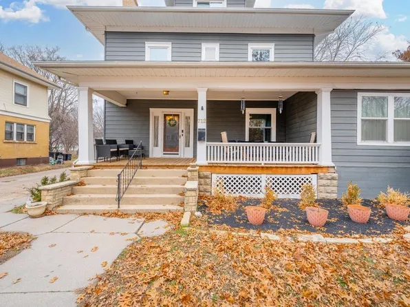 712 E 11th Ave, Winfield, KS 67156