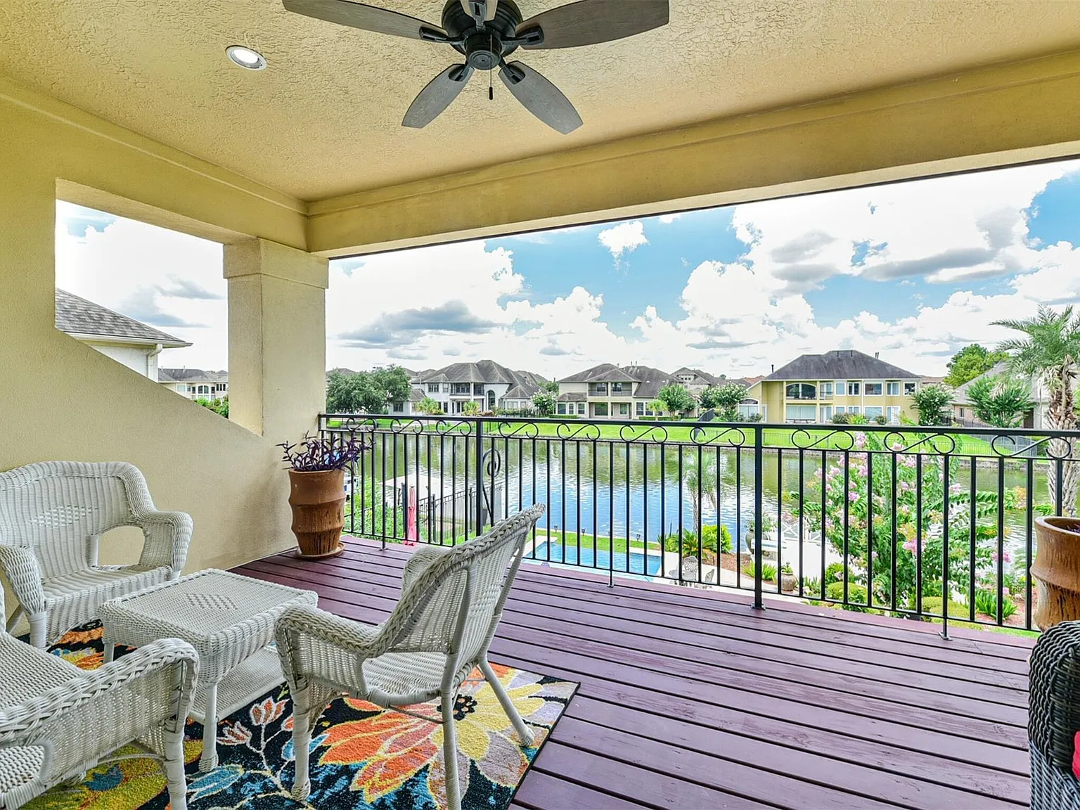 4 bed, 5.5 bath, 4575 sqft, $6,500 — Photo 3