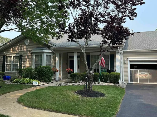 122 Newcastle Ct, Absecon, NJ 08205