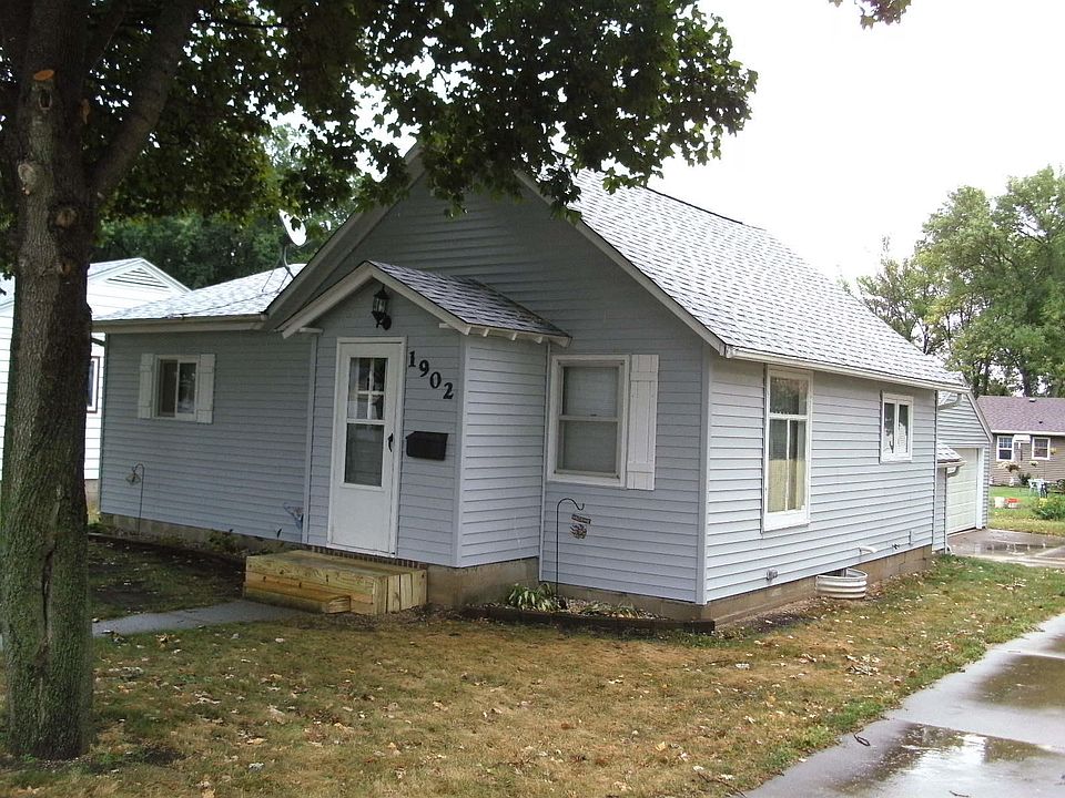 1st image of 1902 N 6th St