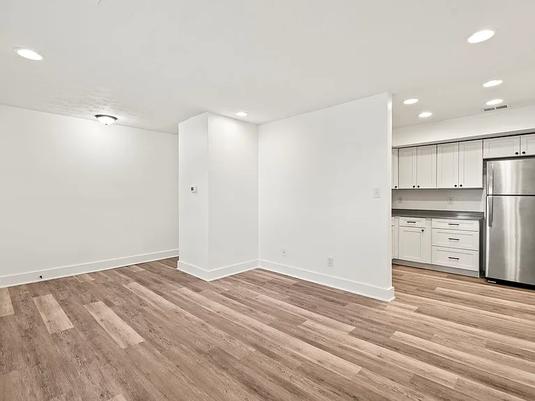 3202 Central Ave #6 — Photo 9