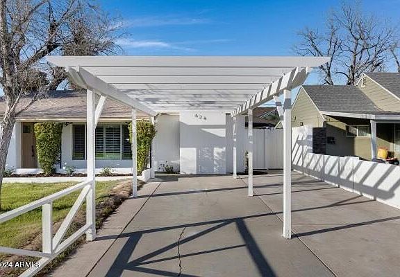 5th image of 624 E PEPPER Place