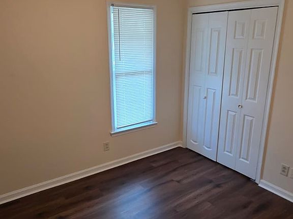 3rd image of 919 S Ridge Ct Unit 155