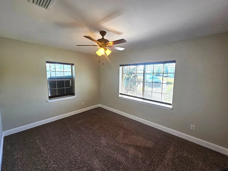106 N Macarthur Ave — Photo 20