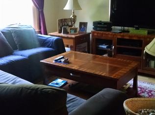 8 Overlook Cir, Smithfield, RI 02917