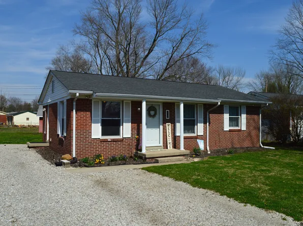 737 Brookhaven Dr, Seymour, IN 47274