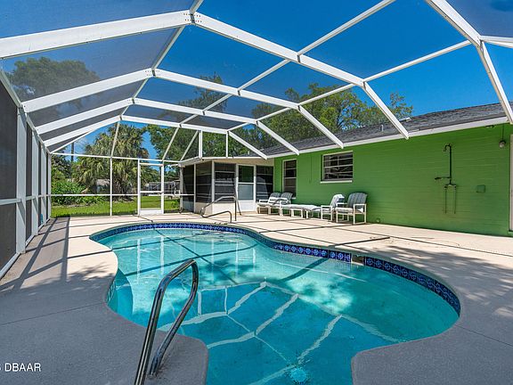 4th image of 854 Candlewood Cir