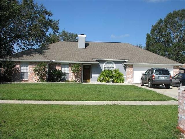 1st image of 138 Stratford Dr