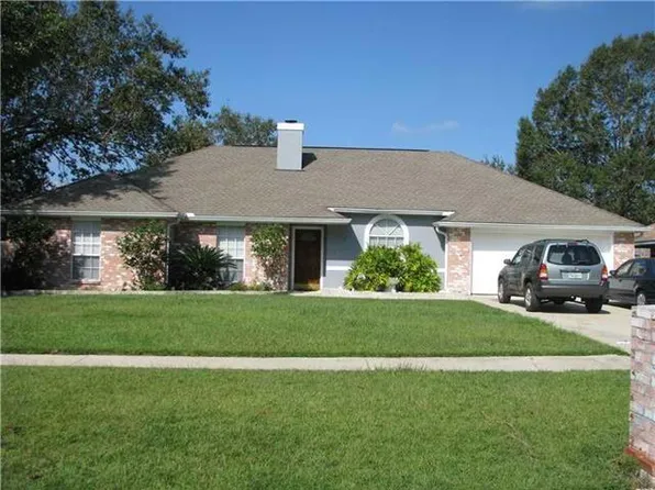 138 Stratford Dr, Slidell, LA 70458