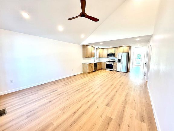 2nd image of 237 Cowgill St