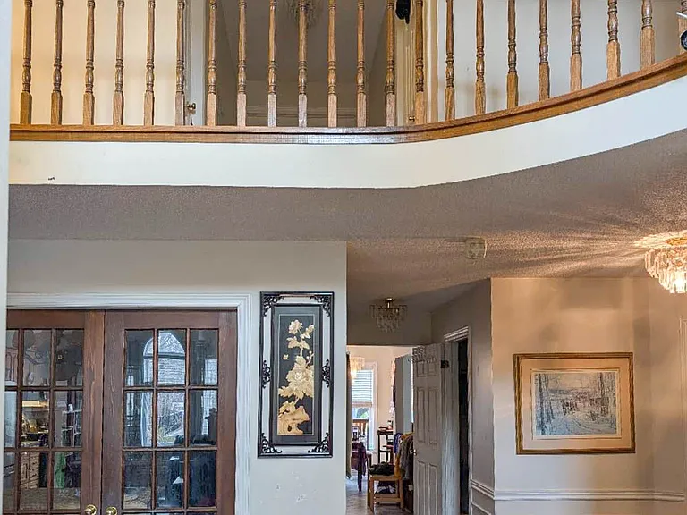 64 Springfield Blvd — Photo 4