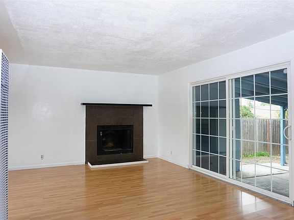 5th image of 3361 Mount Wilson Dr