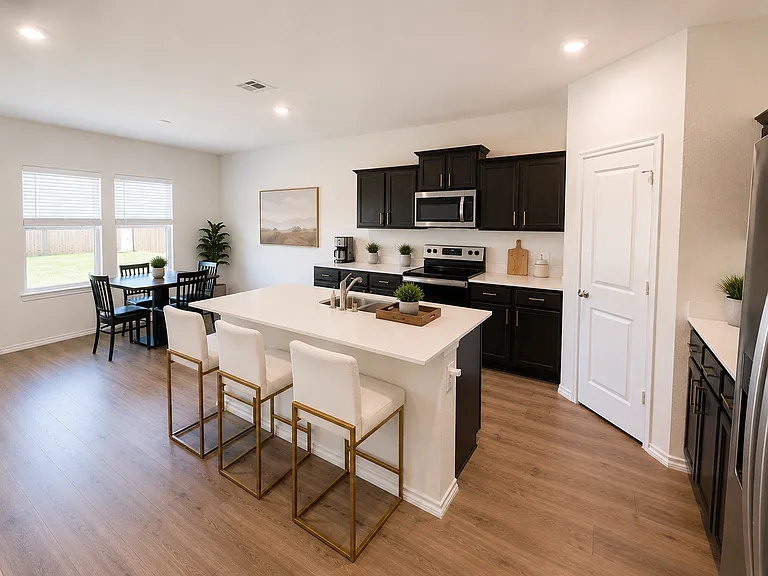 946 Buttercup Dr — Photo 4