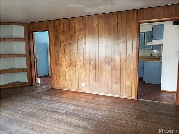 4th image of 3410 S 166th St
