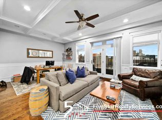 1324 W Grand Ave APT 2W, Chicago, IL 60642