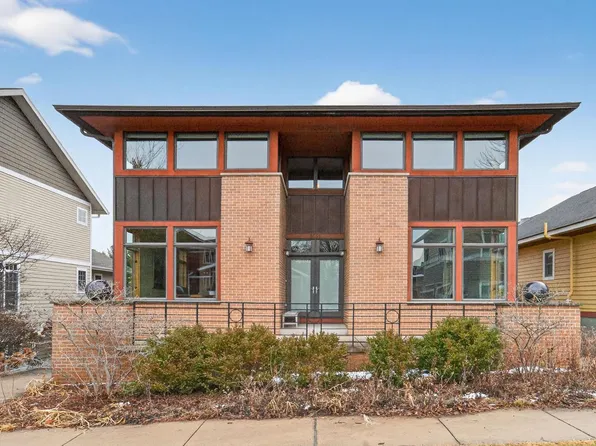 3555 John Muir Drive, Middleton, WI 53562