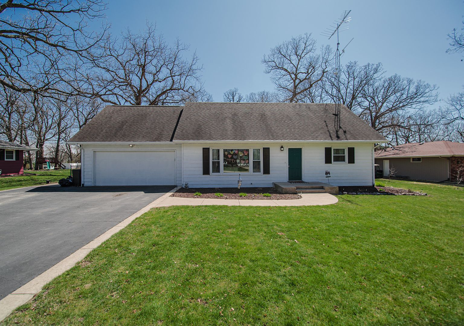 6723 E Woodland Dr, Stillman Valley, IL 61084 Zillow