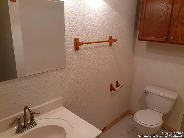 1114 S Loop 1604 E — Photo 15