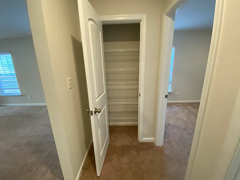 1512 Auckland Ct — Photo 35