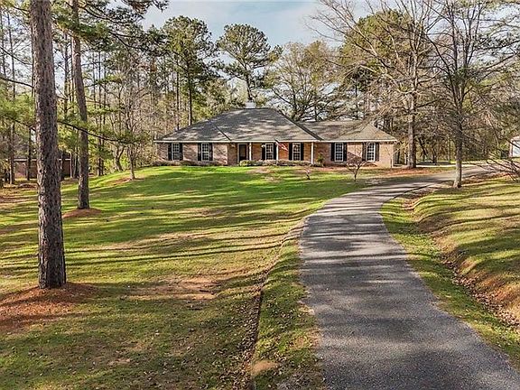 2nd image of 8077 Hooks Rd