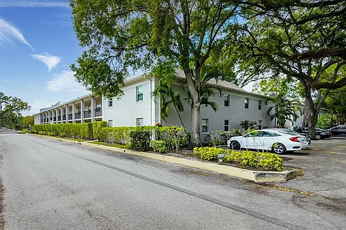 5221 Bayshore Blvd #11 Photo 1