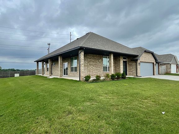 2nd image of 604 Summit Point Ct