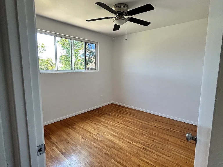 6859 Rockland St — Photo 14