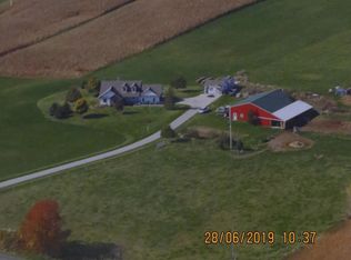 2033 Trent Rd, Ravenna, MI 49451