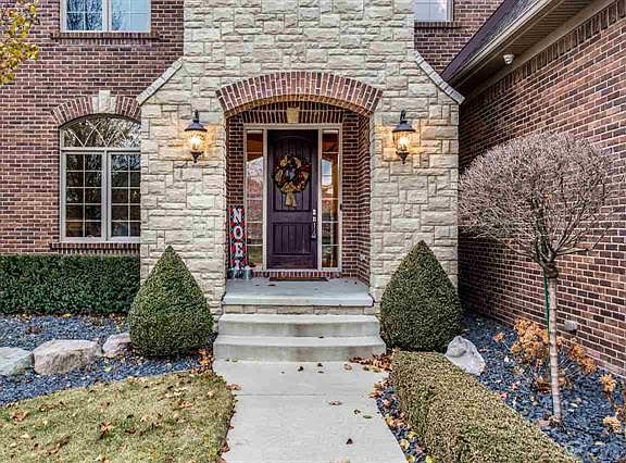 3rd image of 54731 Glen Oaks Dr