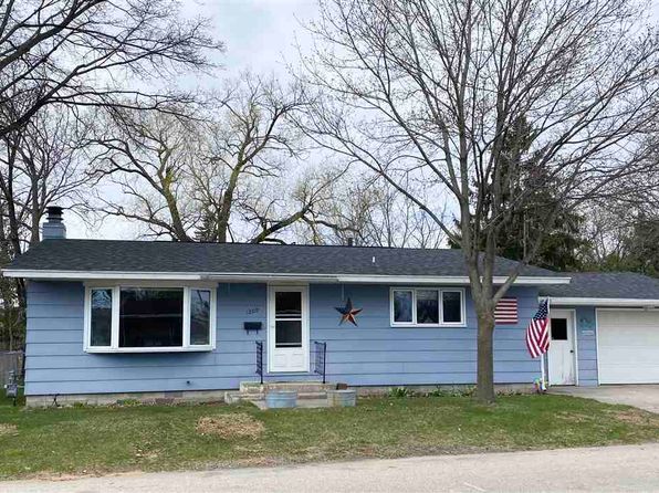 Menominee Mi Single Family Homes For Sale 27 Homes Zillow