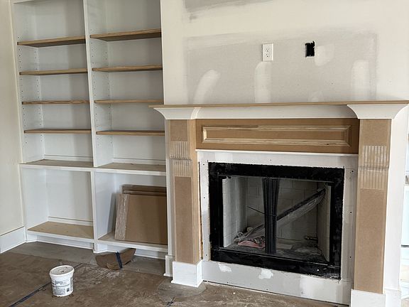 4th image of 907 Haynes Dr Lot 4