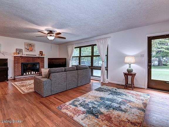 5th image of 1200 Meadowridge Trl