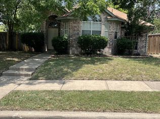 2345 Browning Dr, Mesquite, TX 75181