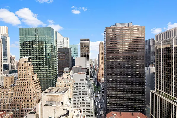 Rented by R New York | media 22