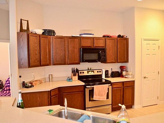 3rd image of 917 White Oak Way