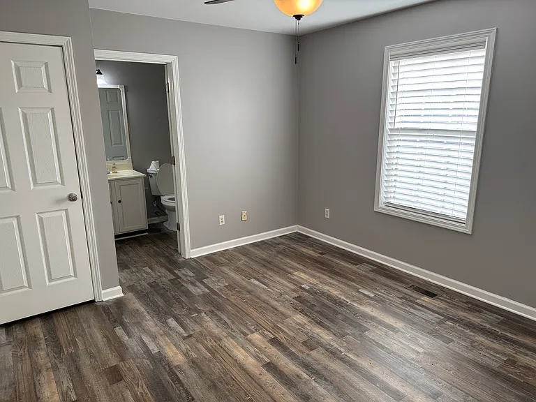 3200 Quiet Way — Photo 9
